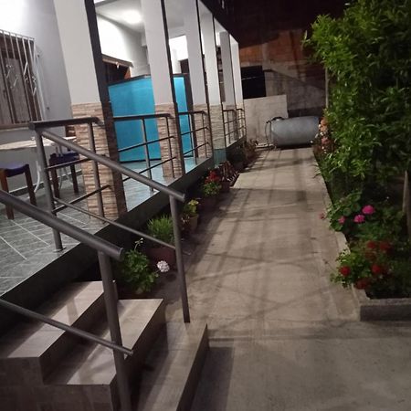 Vila N Dervishi Vlorë Esterno foto