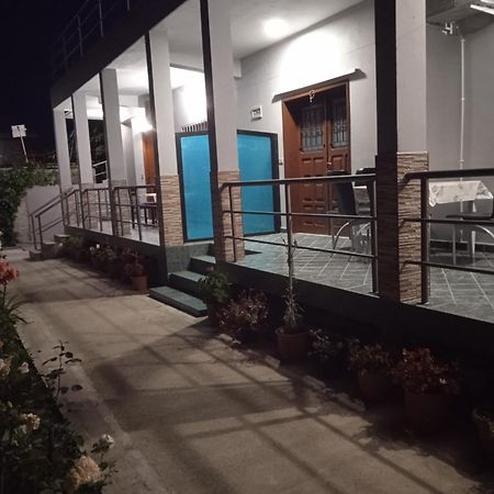 Vila N Dervishi Vlorë Esterno foto