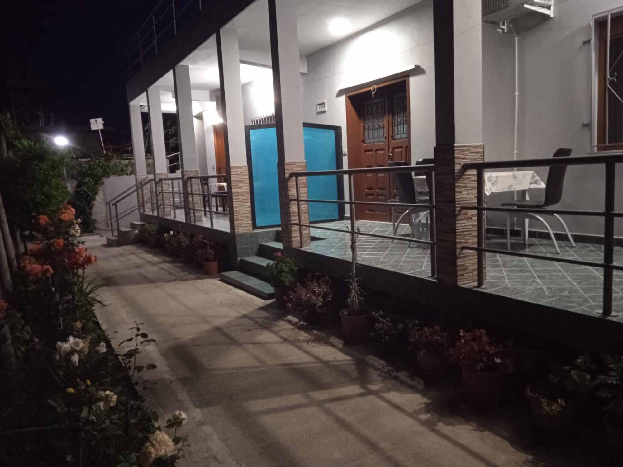 Vila N Dervishi Vlorë Esterno foto